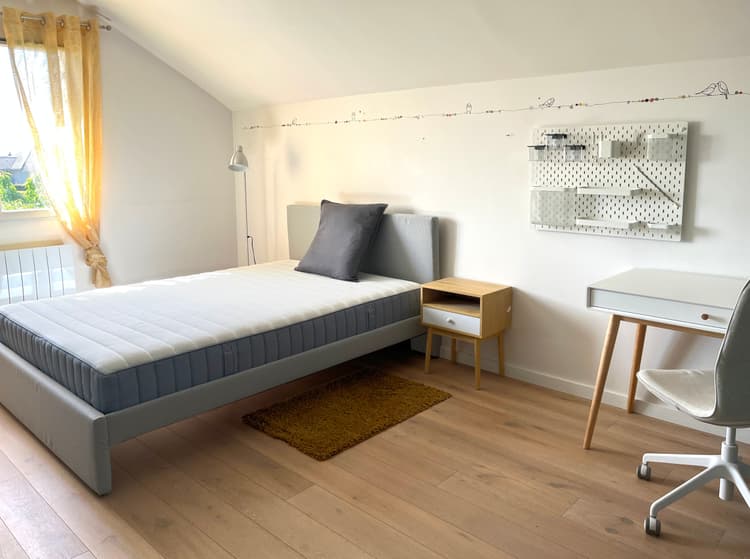 Photo de la location a temps partiel de : Chambre avec SdB dans maison au calme à Cessy