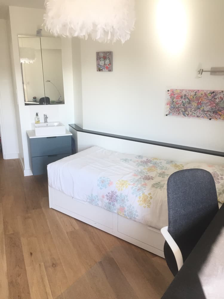 Photo de la location a temps partiel de : Chambre dans un grand appartement familal à Paris 15e