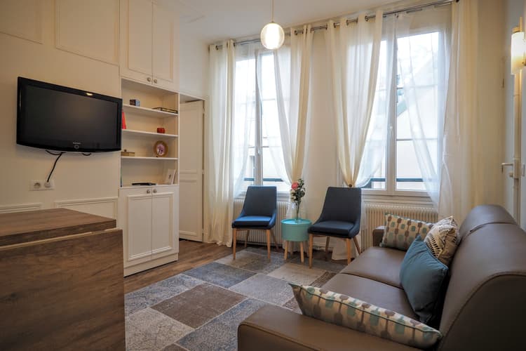 Photo de la location a temps partiel de : Louvre- Palais Royal : Appartement T2 meublé et équipé à louer à Paris